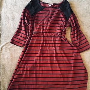 MATERNITY Maroon and black striped dress lace